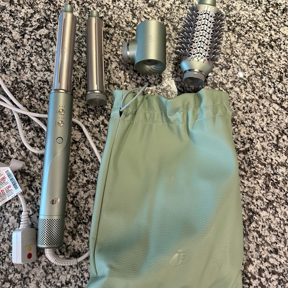 T3 Aire 360 Hair Styler